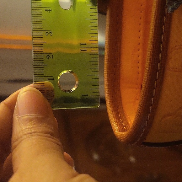 Dooney & bourke yellow or mustard color - Picture 3 of 15